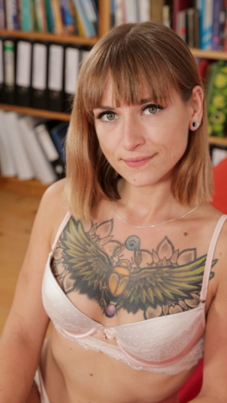 Ersties Nude Porn Pics